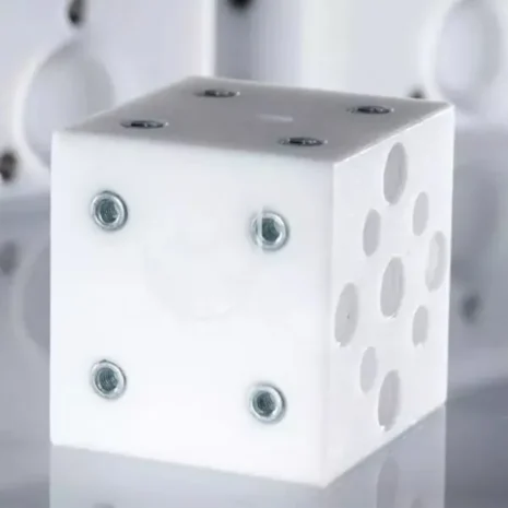 mecanizado-Plasticos-600x600 plásticos de ingeniería